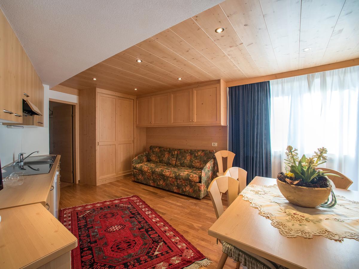 Residence Salvan Corvara In Badia Eksteriør bilde
